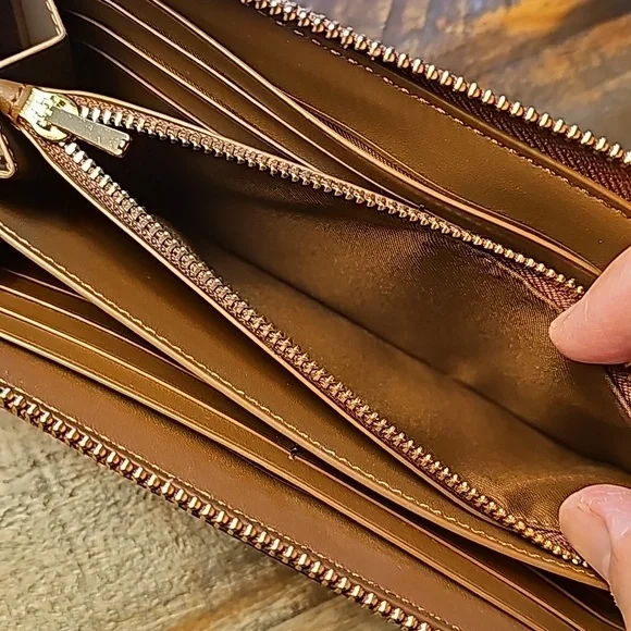 Coach Long Zip Around Wallet In Rainbow Signature Canvas - Picture 4 of 13